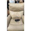 Image 2 : LEATHER LOOK POWER RECLINER ARMCHAIR - WORKING