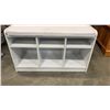 Image 2 : STORAGE ENTRANCE BENCH