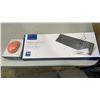 Image 1 : MICROSOFT BLUETOOTH MOUSE WITH INSIGNIA WIRED KEYBOARD