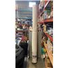 Image 1 : 8 X 10 FOOT BOUND AREA CARPET