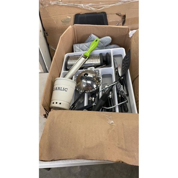 BOX OF KITCHEN ITEMS, DISHES