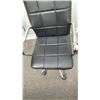 Image 3 : BLACK LEATHER LOOK GAS LIFT OFFICE CHAIR