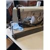 Image 8 : VINTAGE KENMORE SEWING MACHINE
