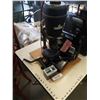 Image 2 : VINTAGE FILM CAMERA, PROJECTOR, PRAXIDOS ENLARGER