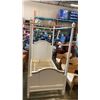 Image 1 : WHITE TWIN SIZE 4 POSTER BED FRAME