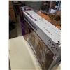 Image 4 : RCA ROKU 32 INCH TV