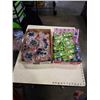 Image 1 : 2 TRAYS OF NEW KEYCHAINS AND BRACELETS