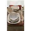 Image 3 : BOX AND TRAY OF BAKING DISHES, CORNING WARE