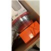 Image 4 : BOX OF TRAYS, DECORATIONS, GIFT BOX SET