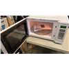 Image 2 : PANASONIC 1100W MICROWAVE