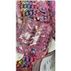 Image 2 : 300 SETS OF NEW BARETTES AND HAIR TIES