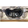 Image 9 : OCULUS QUEST 2 64GB VR HEADSET WITH CONTROLLERS - TESTED WORKING, RETAIL $529