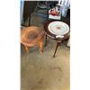 Image 1 : BOMBAY PALTNER STAND AND EASTERN WOOD PLANTER STAND