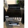 Image 2 : New GE JCAS640RMSS Range, Free Standing, Electric Range, 24" Exterior Width, 4 Burners, Glass Burner