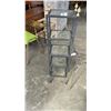 Image 2 : SMALL METAL 5 TIER GLASS SHELF AND PLANTER STAND