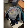 Image 1 : 10 SWEATERS, HOODIES, MENS AND WOMENS SIZE MEDIUM AND LARGE