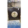 Image 2 : BARRET CHAD CLASSIC DATE PALM PRINT AND 2 WOOD BOARD ART MESSAGES