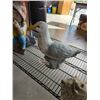 Image 1 : CONCRETE SEAGULL FIGURE
