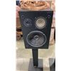 Image 2 : PAIR OF ALTEC LANSING SPEAKERS ON STANDS