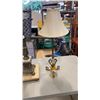 Image 2 : VINTAGE METAL ASH TRAY STAND AND TABLE LAMP