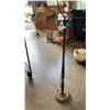 Image 1 : ANTIQUE BRIDGE LAMP