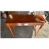 Image 2 : BOMBAY CO HALL TABLE