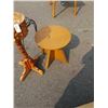 Image 3 : 2 PLANTER STANDS AND ENDTABLE