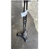 Image 3 : METAL ASH TRAY STAND