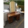 Image 1 : VINTAGE VANITY DRESSER WITH MIRROR