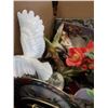 Image 3 : BOX OF HUMMINGBIRD COLLECTIBLES
