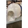 Image 2 : CAT DOME LITTER BOX AND PET TRAYS WITH PET CARRIER