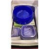 Image 7 : CAT DOME LITTER BOX AND PET TRAYS WITH PET CARRIER