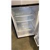Image 3 : DANBY SILHOUETTE FRIDGE