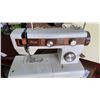 Image 2 : BROTHER SEWING MACHINE