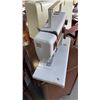 Image 5 : BROTHER SEWING MACHINE