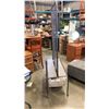 Image 4 : ROLLING STAND WITH MESH HANGING RACK