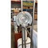 Image 7 : 2 GREY FLOOR LAMPS WITH FLEXIBLE READING LAMPS