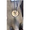 Image 9 : 2 GREY FLOOR LAMPS WITH FLEXIBLE READING LAMPS