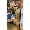 Image 2 : BLACK BRIDGE LAMP AND FLOWER FLOOR LAMP
