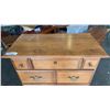 Image 2 : MAPLE 5 DRAWER CHEST OF DRAWERS