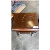 Image 3 : 2 ANTIQUE ENDTABLES