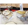 Image 2 : 24 PIECES ALFRED MEAKIN RAYNHAM MARQUIS SHAPE MARIGOLD CHINA INCLUDES CUPS SAUCERS, PALTES, BOWLS AN