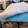 Image 2 : 2 QUEEN SIZE 3IN MEMORY FOAM MATTRESS TOPPERS
