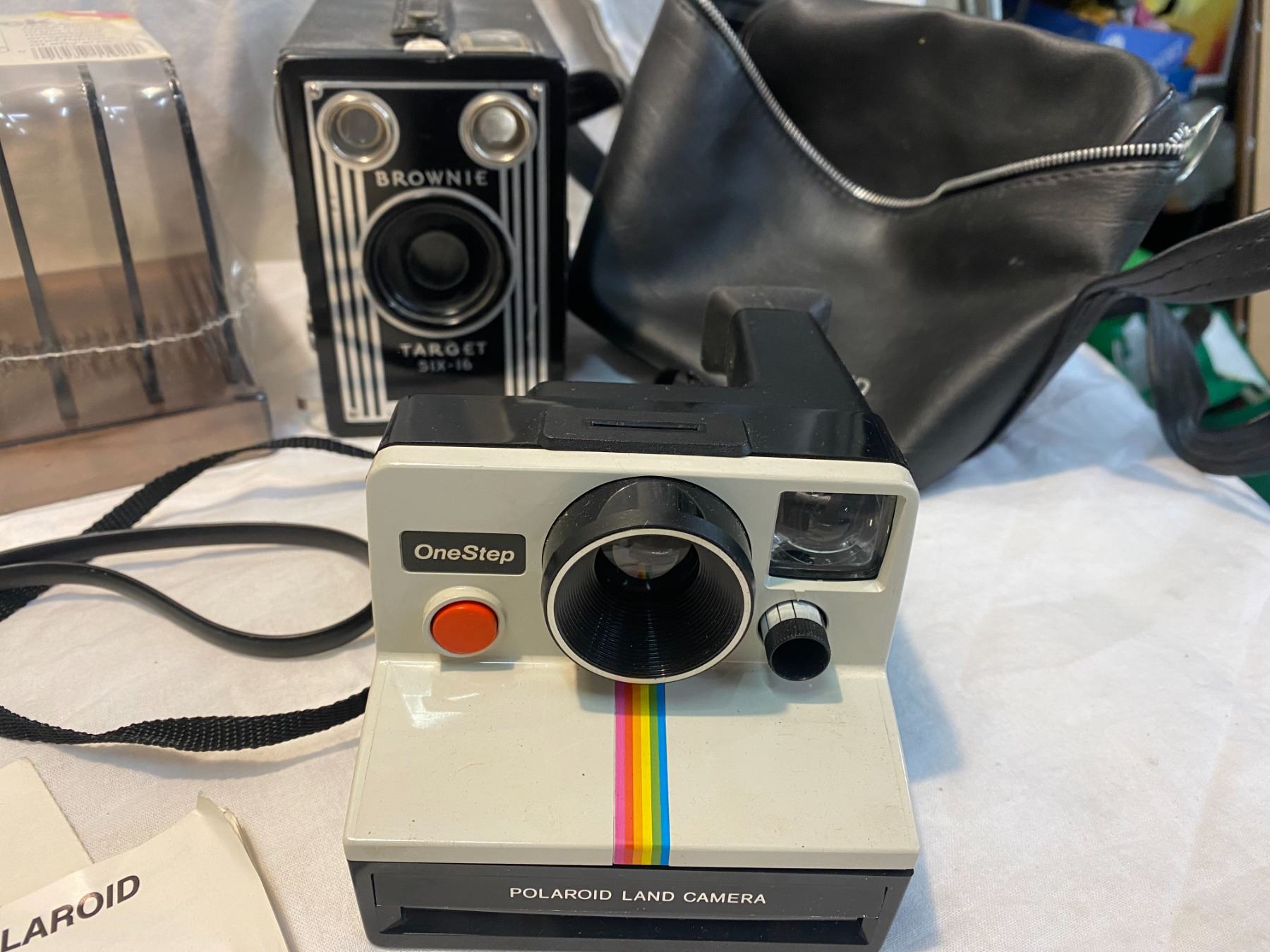 Lot anciens appareils photo vintage lutac fex polaroide brownie