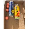 Image 1 : Tennis balls and golf balls