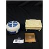 Image 1 : Vintage Elgin Ladies Compact, Elizabeth Arden Powder Box & Carved Jewel Box