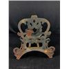 Image 8 : Vintage Ilma Italy Double Terra Cotta Planter.Plus a Vintage Cast Iron Rooster. Hand Painter. Hose H