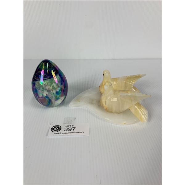 Murano Paper Weight Plus 2 Onyx doves on Onyx shaped Heart Base