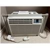 Image 1 : Simplicity Window Air Conditioner