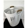 Image 3 : Laundry Basket